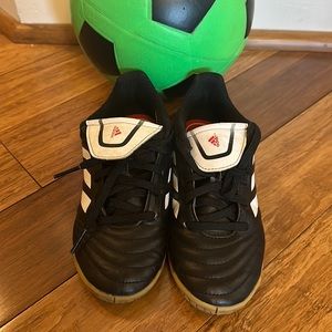 Adidas Copa - Indoor soccer shoes